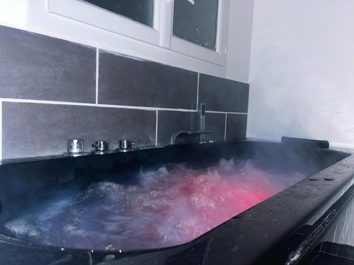 L'Oranger - Magnifique Studio Independant Sur Mougins Avec Jacuzzi Prive - Parking - Climatisation 外观 照片